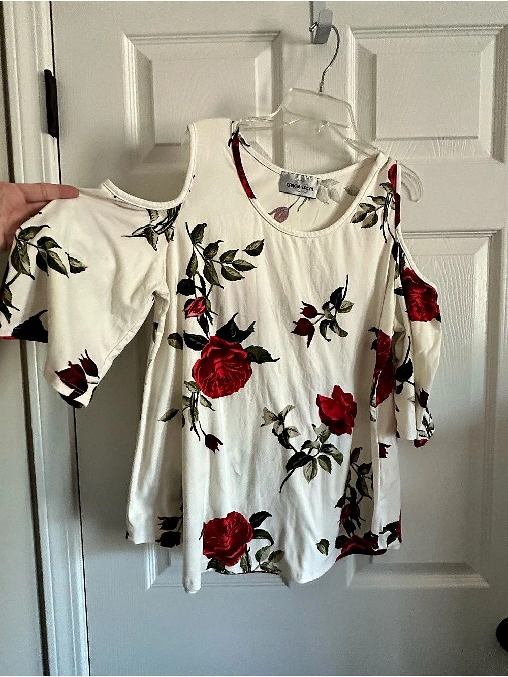 Caren Sport Floral Short Sleeve Top in White & Red
